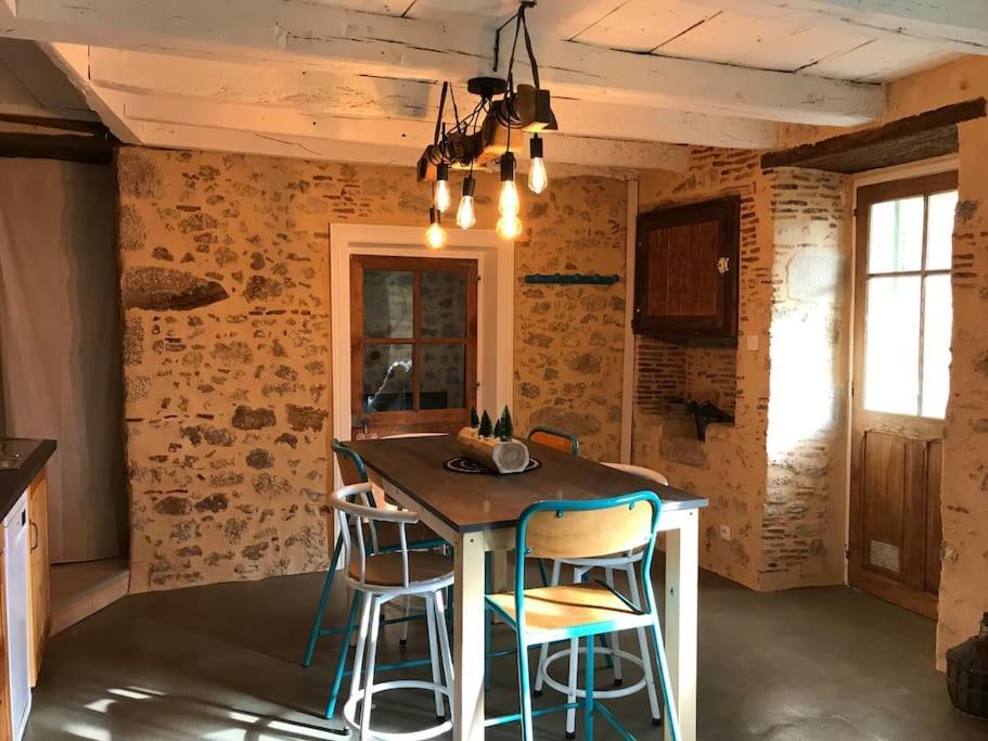 Du Des Remparts Holiday home Brigueuil